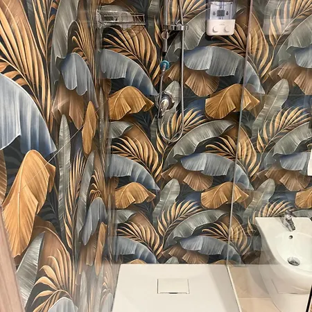 Partenope Chiaia & Room's 4* نابولي