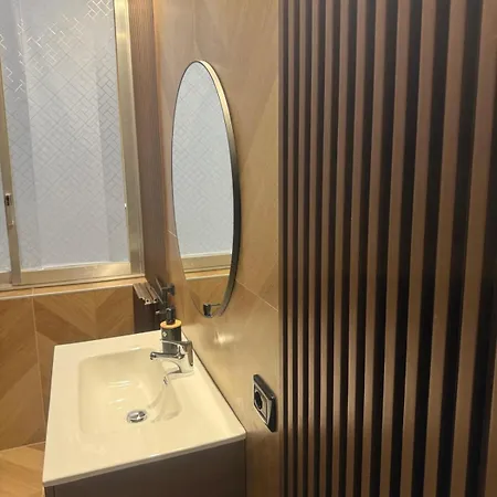 Partenope Chiaia & Room's بيت ضيافة