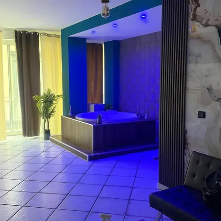 بيت ضيافة Partenope Chiaia & Room's نابولي