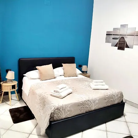 Partenope Chiaia & Room's 4*