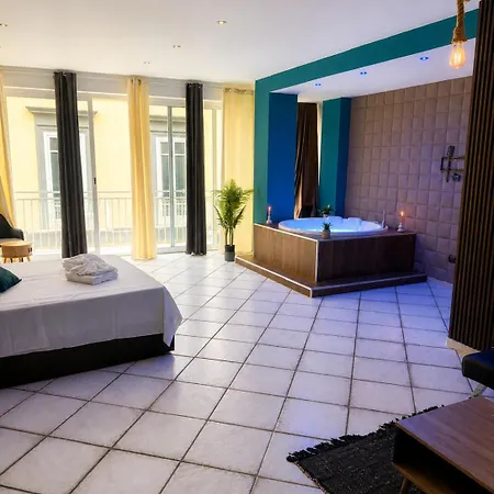 Partenope Chiaia & Room's Pensjonat Neapol
